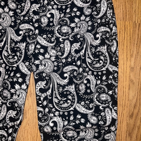 Express Pants - Picture 3 of 5